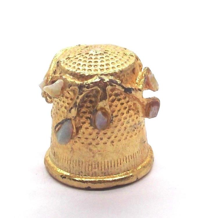 GOLDEN PEWTER THIMBLE WITH STONE FLOWERS