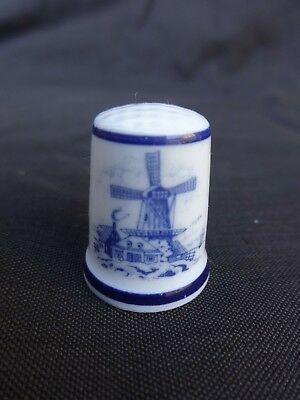 ROYAL MOSA VINTAGE BLUE & WHITE WINDMILL THIMBLE--MADE IN HOLLAND--IN ORIG BOX
