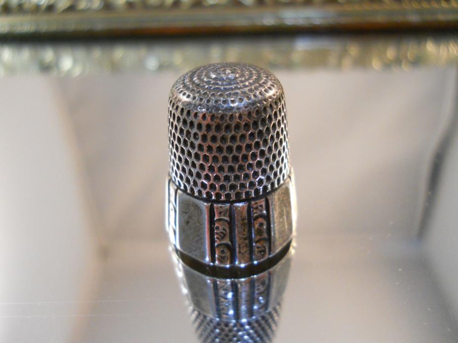 ANTIQUE SIMONS STERLING SILVER COLLECTIBLE SEWING THIMBLE SIZE 10 PANEL & SCROLL