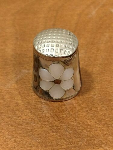 Vintage Ornate Shell Thimble