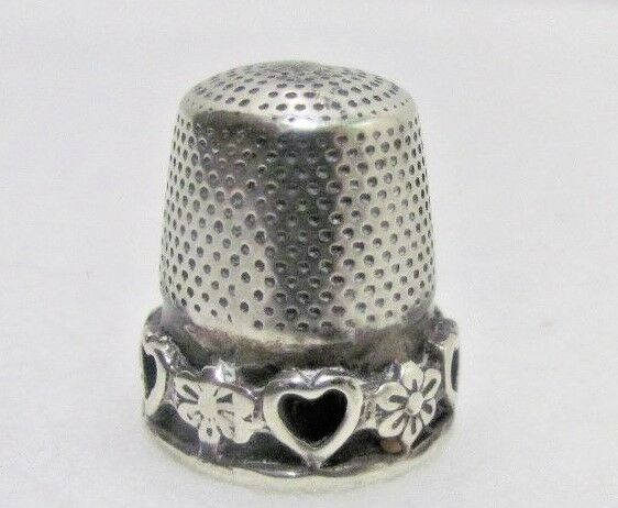 Antique Hearts & Flowers Stirling Silver Thimble 10G