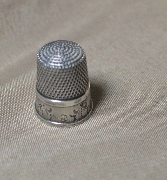 Vintage Simmons Sterling Silver Thimble Victorian Design Size 10