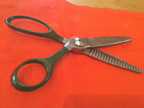 Vintage Pinking Shears Scissors, White Co, USA