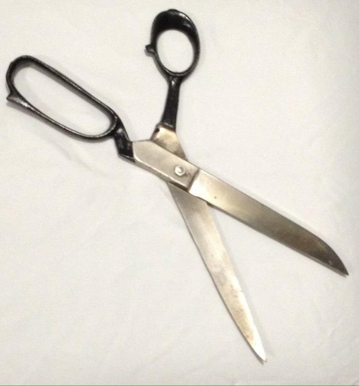 Vintage Collectible Black Shears Sewing Scissors Tool
