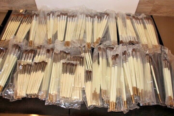 Lot of 270 Artist's Paint Brushes New Old Stock