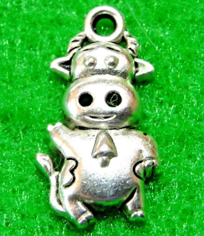 50Pcs. WHOLESALE Tibetan Silver Steer Bull COW Charms Pendants Ear Drops Q1197