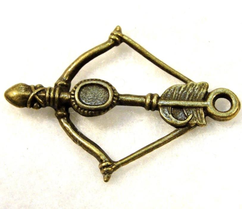 10Pcs. Tibetan Antique Bronze 3D BOW & ARROW Archery Charms Pendants Drops W24