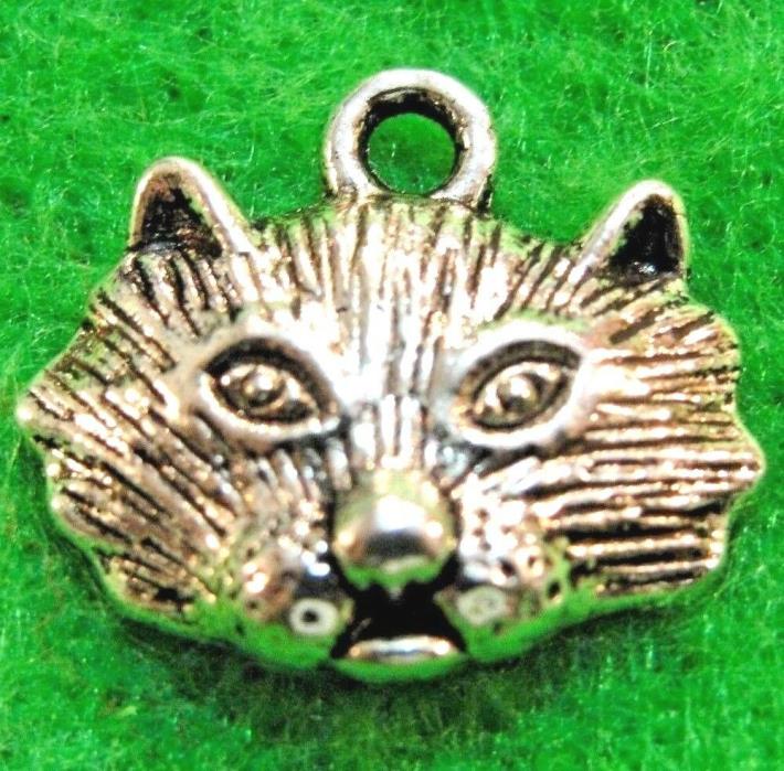 10Pcs. Tibetan Silver CAT / WOLF Face Charms Pendants Earring Drops C01A