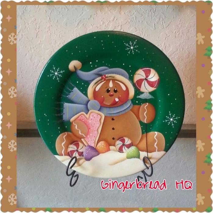 HP Hand Painted Wooden  Gingerbread Decorative Plate, Christmas Crafts, Ginger