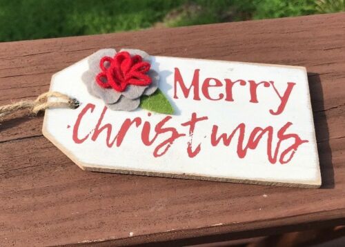 NEW Handcrafted Wooden Merry Christmas Gift Tag Hang Ornament Red Green Flower S