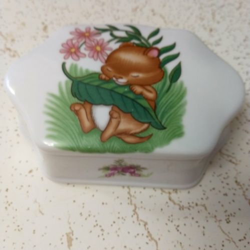 Trinket box Studio Made