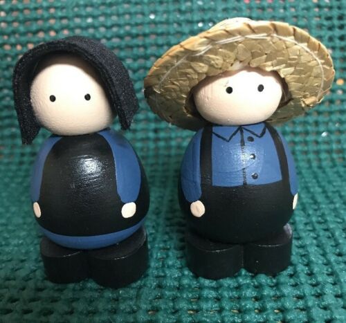Handmade Hand Painted Wood Amish Man & Woman Couple 2 3/4” High