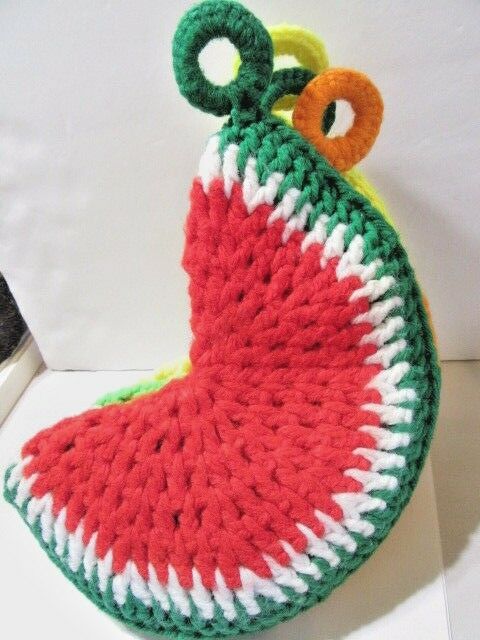 LOT OF HANDCRAFTED HOME MADE CROCHETED POT HOLDERS FRUIT LEMON LIME WATERMELON