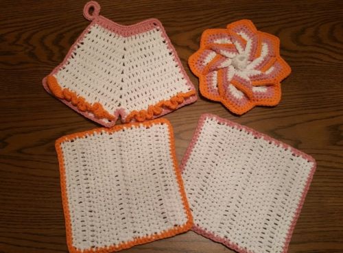 Set Of 4 Hand Crocheted Dish Cloth Hot Pad Trivet