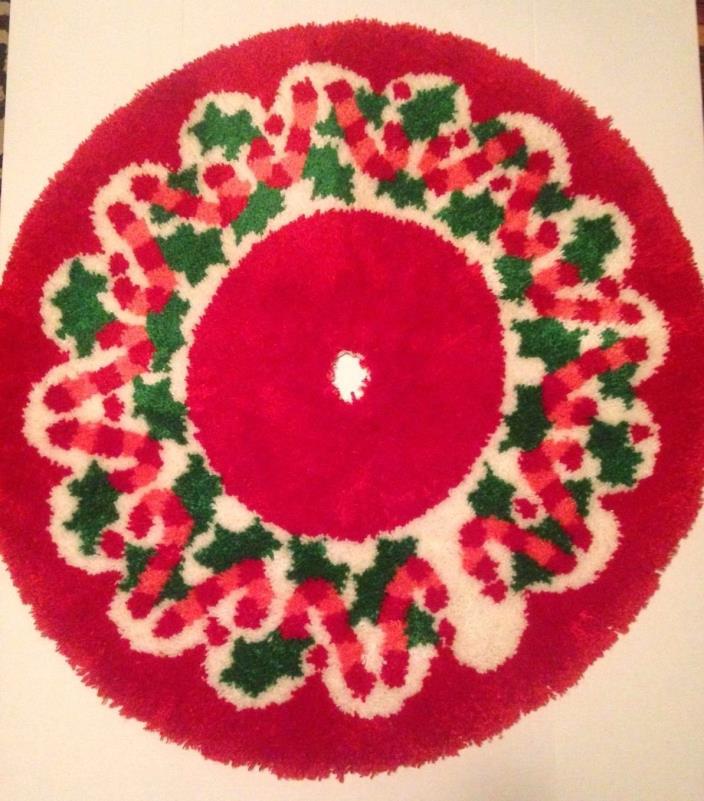 Vtg Completed Latch Hook Yarn Christmas Tree Skirt Red Candy Cane Round 39
