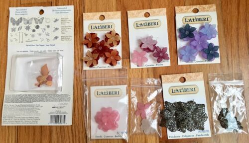 Laliberi, Flowers and Brass Bracelet Kit, Seed Beads and Flowers