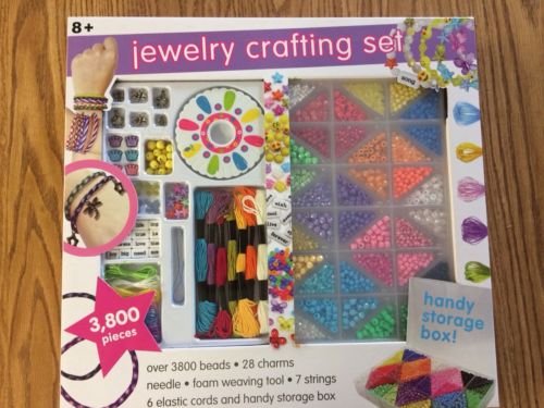 Wonderful Jewlery  Crafting Set 3,800 Pcs With Storage  Box New