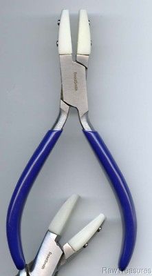 Professional Quality Nylon Flat Jaw Pliers 5 1/2''