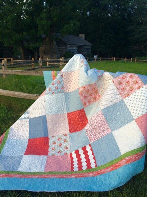 Shabby chic floral quilt, king size