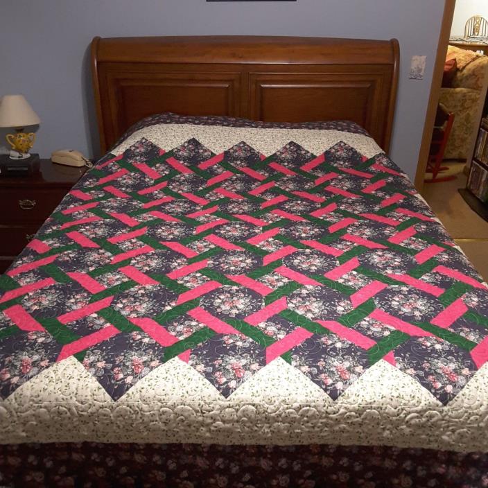 Handmade, full/queen size, Garden Trellis quilt