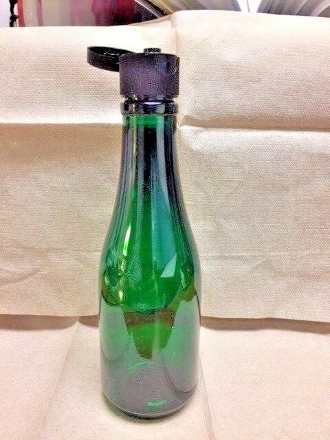 (100)8ozPLASTIC GREEN -w/DISPENSE CAP-CHAMPAGNE TYPE BOTTLE-GREAT 4 LOTION,SALTS