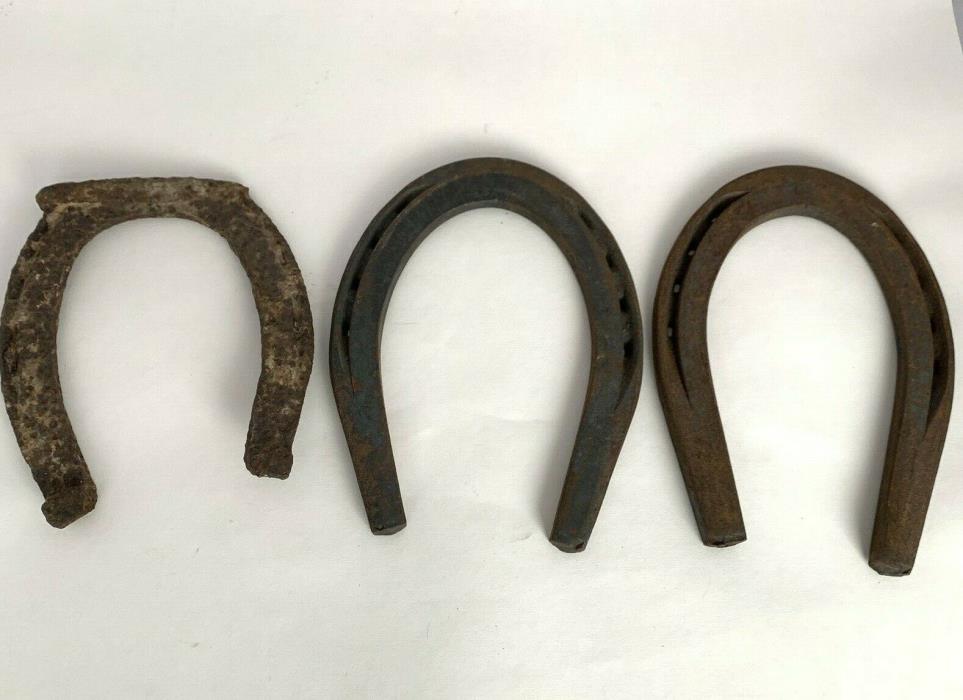 3 Rustic Horseshoes Rusted Horse Shoes Steampunk Wedding Decor Crafting