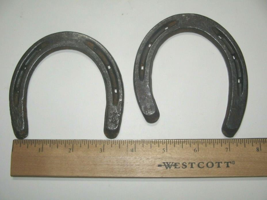 2 Steel horseshoes pony made by Diamond - Hot forged pony 1 @ # 0 and 1 @ # 1