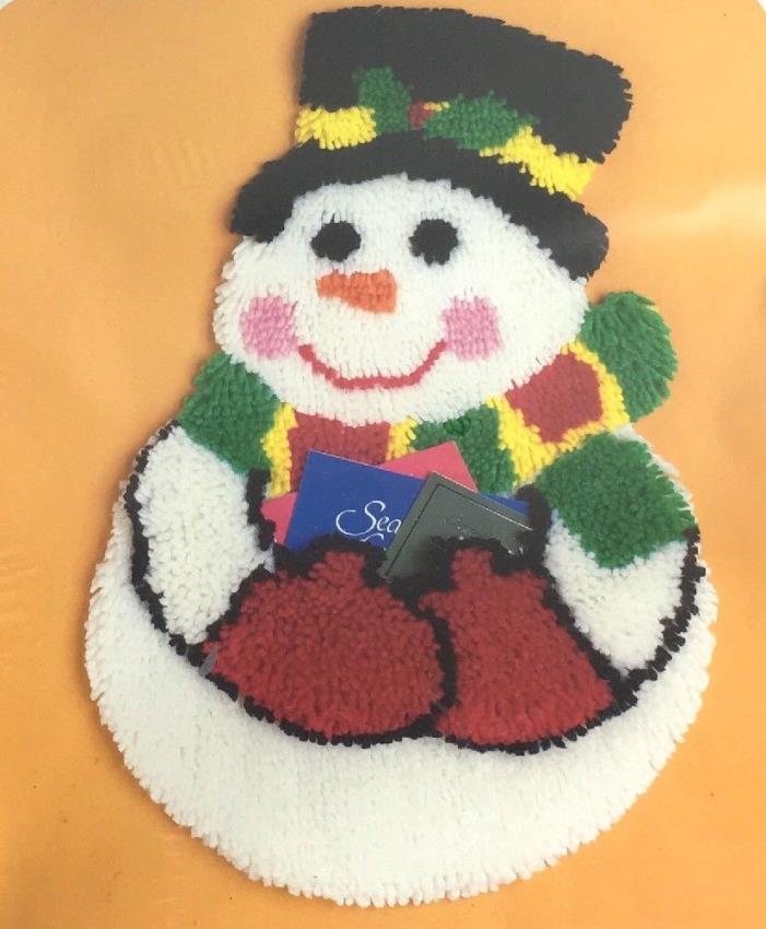 Bucilla Mail Card Holder Latch Hook Snowman Kit 13278 Christmas Project Craft