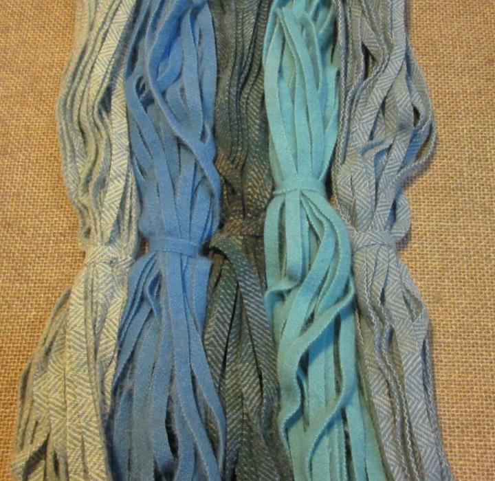 Tropical Sea & Sky  125   #8 Rug Hooking Wool Strips