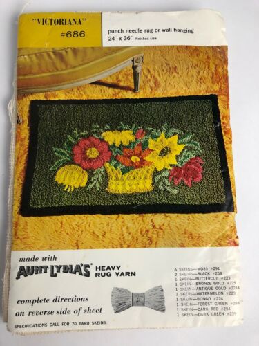 Aunt Lydia's Victoriana  # 686  Punch Needle Rug Pattern 24