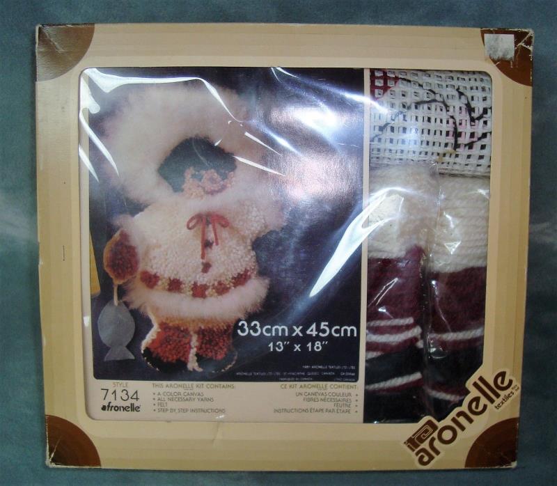 TUKTU ESKIMO & FISH # 7134 CANVAS, ARONELLE Mint in box 13 x 18
