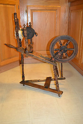 Antique wood Spinning Wheel Primitive Childs Salesman Sample Small size