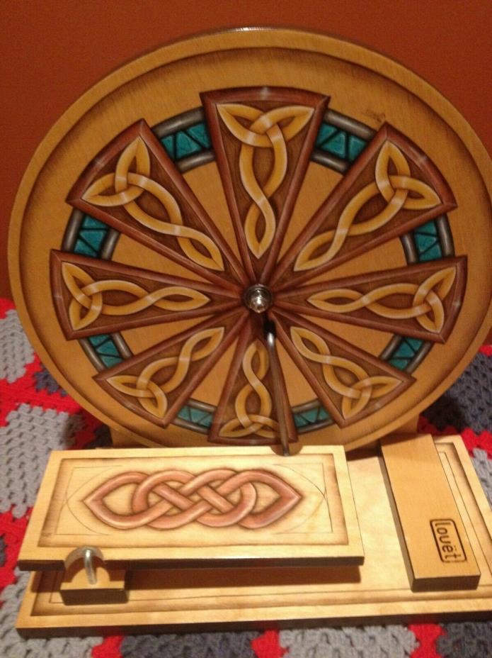 Louet S40 Spinning Wheel - Custom Painted Celtic Knot Design