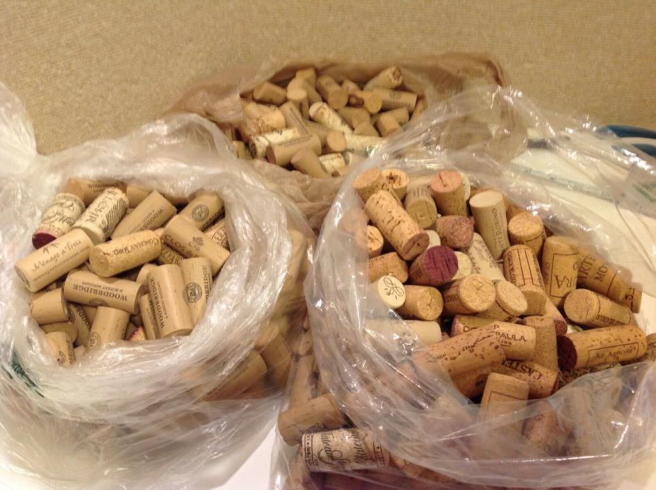 Huge lot of 375+ wine corks, variety of wines, CRAFTS, must see photos