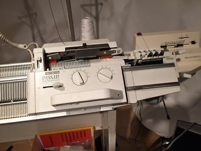 Passap E6000 Knitting Machine, Electra 3000 motor, color changer