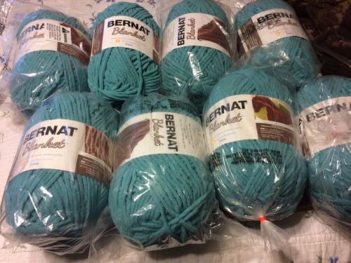 One Lot Of 8 Balls Bernat Blanket Yarn