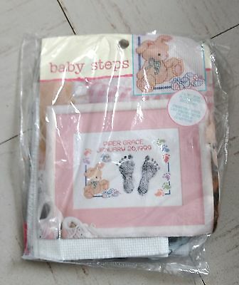 BABY STEPS - LEISURE ARTS -  RABBIT - COUNTED CROSS STITCH
