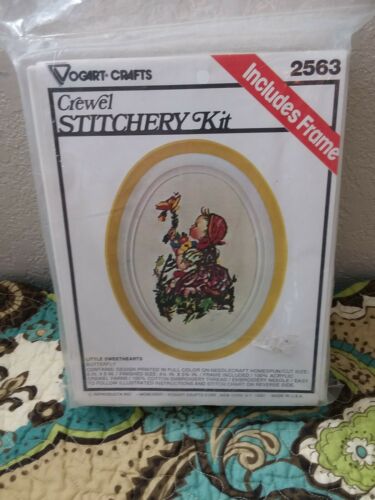 LITTLE SWEETHEARTS BUTTERFLY # 2563 CREWEL STITCHERY KIT OVAL FRAME VINTAGE New
