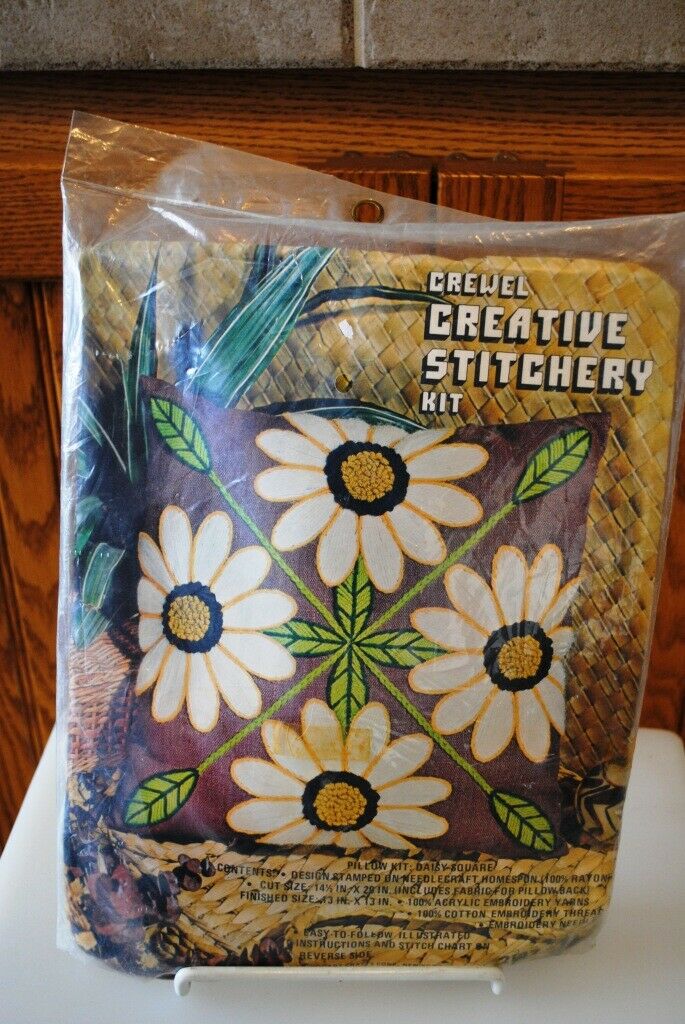 Vtg Embroidery Kit Crewel Creative Stitchery DAISY SQUARE pillow 2147 Unopened