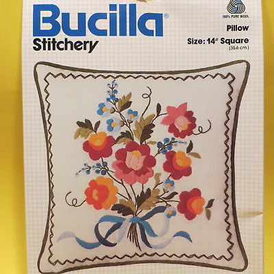 Vtg Bucilla Stitchery Dutch Floral Crewel Embroidery Pillow Kit 49118