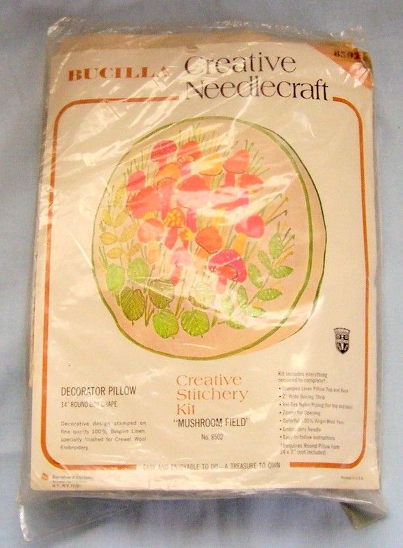 NEW Vtg. Bucilla PILLOW KIT MUSHROOM FIELD Round Box 14