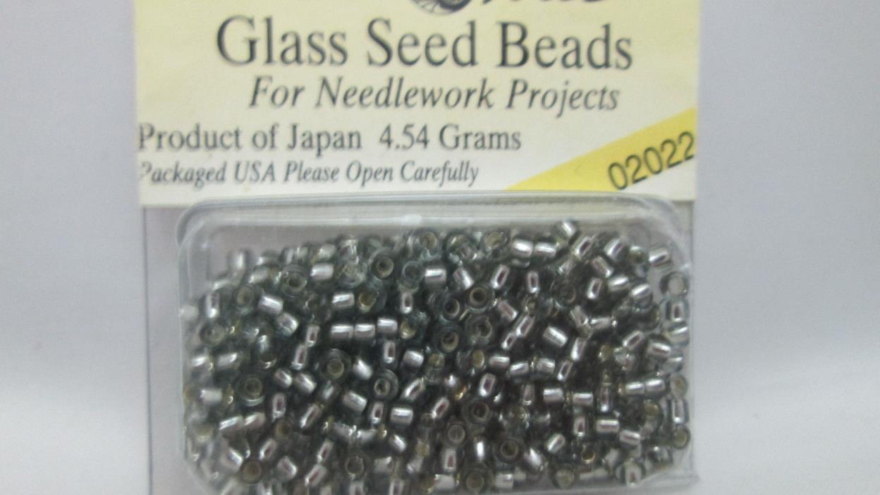 Mill Hill 11/0 Glass Seed Beads - Silver 02022