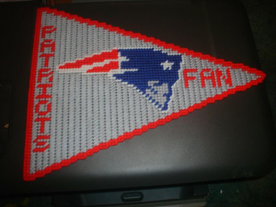 HANDMADE NFL DARICE  PLASTIC CANVAS PENNANTS NEW FINISHED ITEMS, DIFFERENT TEAMS