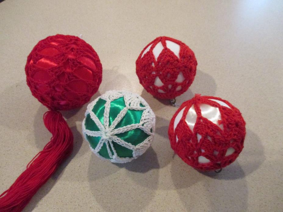 Lot of 4 Vintage Crochet Ball Christmas Ornaments Red & Green