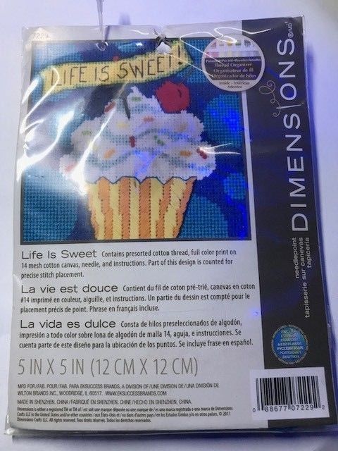 DIMENSIONS LIFE IS SWEET CUPCAKE NEEDLEPOINT KIT #7229