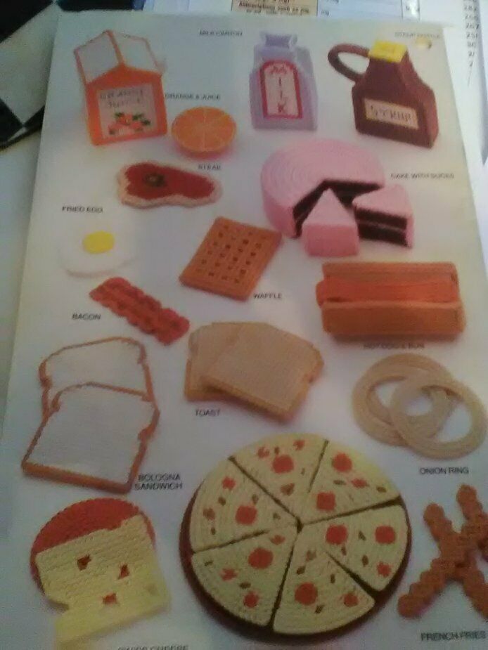 Playtime Meals & Munchies Food Annie's plastic canvas pattern booklet 87T62
