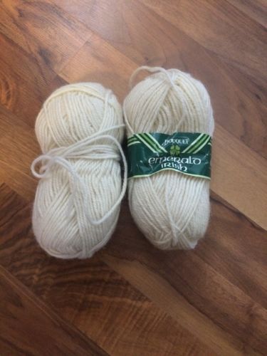 Bouquet Emerald Irish Cream Color 100% Pure Virgin Wool Knitting Crocheting Yarn
