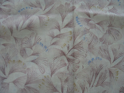 BEIGE AND BROWN LIGHTWEIGHT COTTON FABRIC, FLORAL DESIGN, APPROX. 110