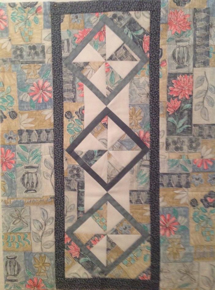 SCRAP SAVY Baby/Lap QUILT TOP. 27 x 34