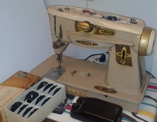 SINGER 500A ROCKETEER Sewing Machine Serviced Foot Pedal Cord 12 Cams Accessorie